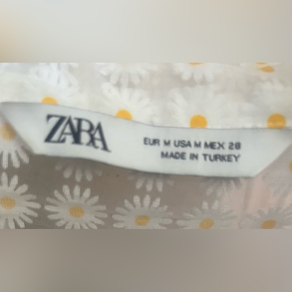 Zara Daisy Cropped Blouse - Picture 7 of 7